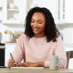 Smooth black gel pen for journaling and note-taking (5)