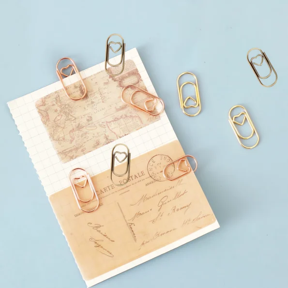 124-Gold Heart Shaped Paper Clips in Tin Box